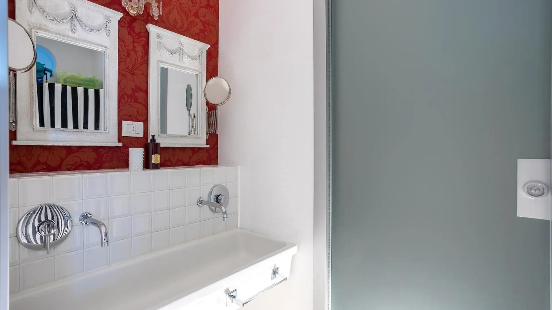 Apartment Decastillia Milan Italy